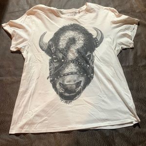 Guess bison tee